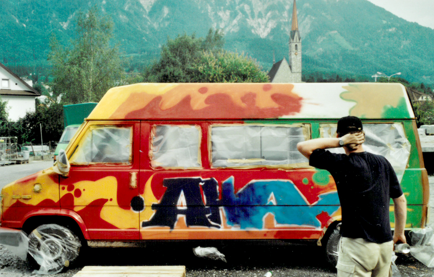 Bild30_aha_Bus_frisch_bemalt_1999