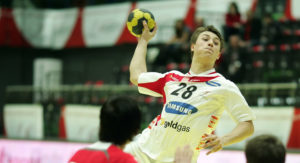 Handballspieler beim Sprungwurf