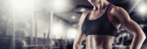 Leben A-Z_Sport_Frau im Fitnessstudio